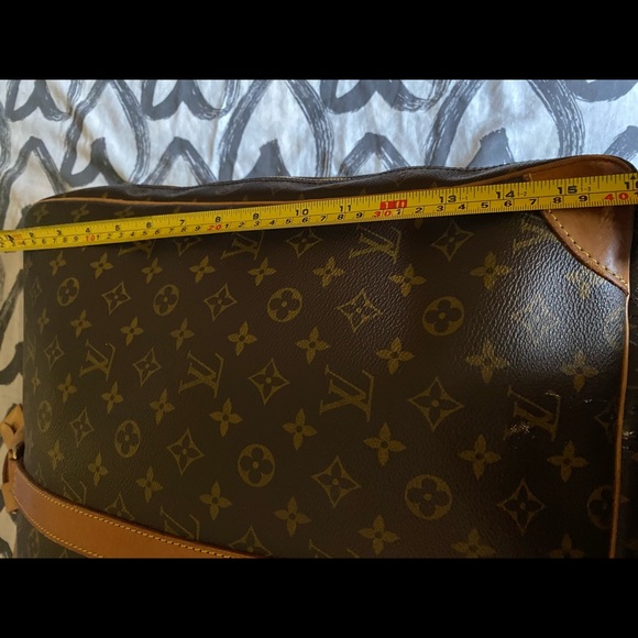Louis Vuitton travel suitcase rare vintage style to add to your LV collection - Picture 10 of 11